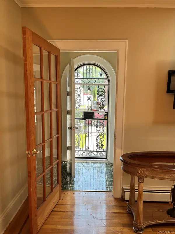 137 E Roosevelt AVE, Roosevelt, NY 11575