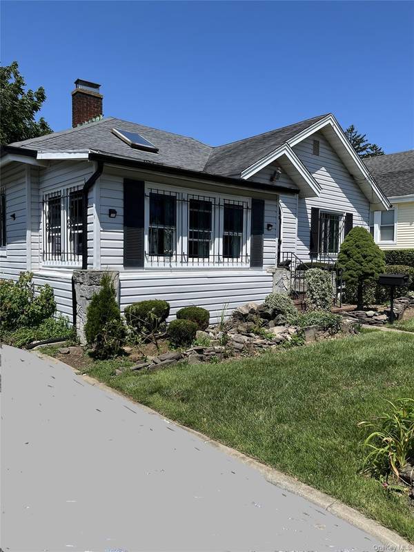 137 E Roosevelt AVE, Roosevelt, NY 11575