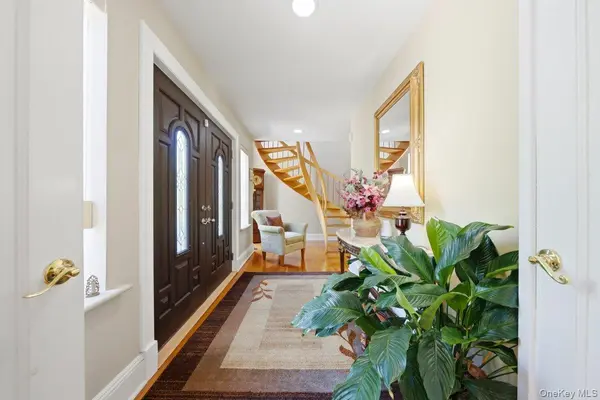 121 Newport RD, Yonkers, NY 10710