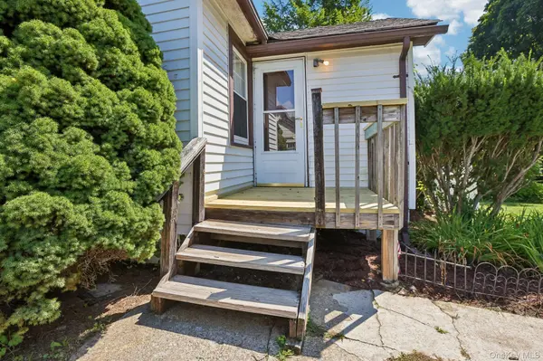 92 Walton TER, Monroe, NY 10950