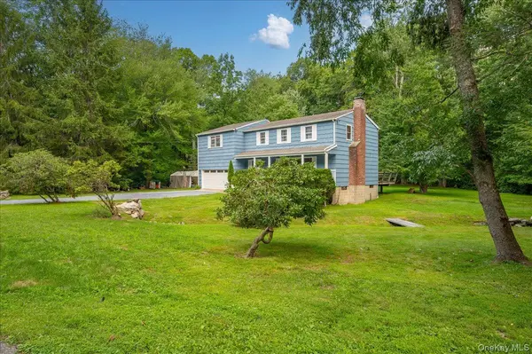 9 Laurel RD, South Salem, NY 10590