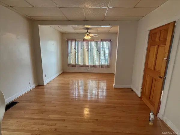 93-08 123rd ST, Richmond Hill S., NY 11419