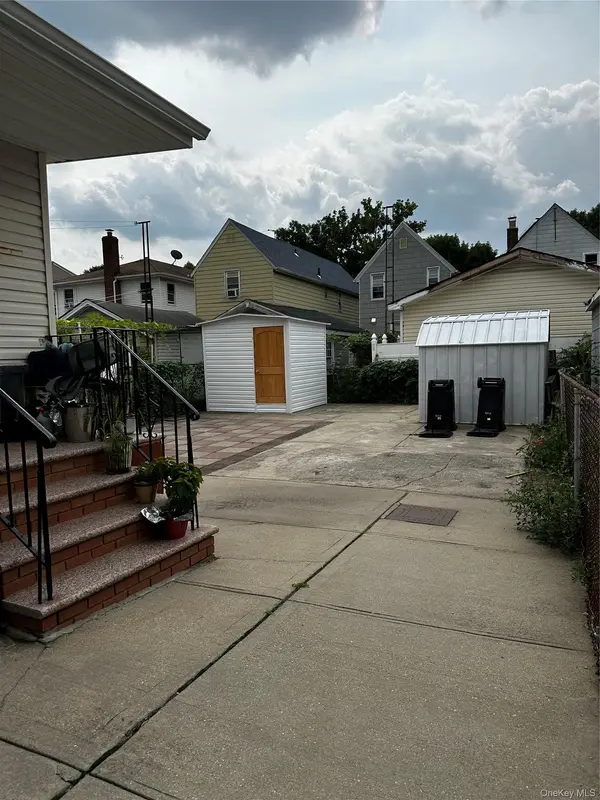 10638 97th ST, Ozone Park, NY 11417