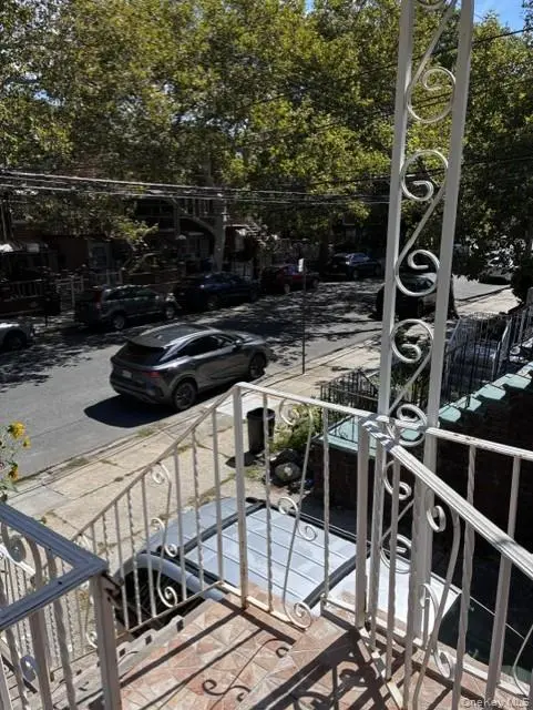 960 E 101st ST, Brooklyn, NY 11236