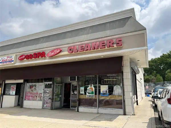56-15 Marathon Pkwy, Little Neck, NY 11362