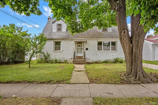 1037 Broadway, Westbury, NY 11590
