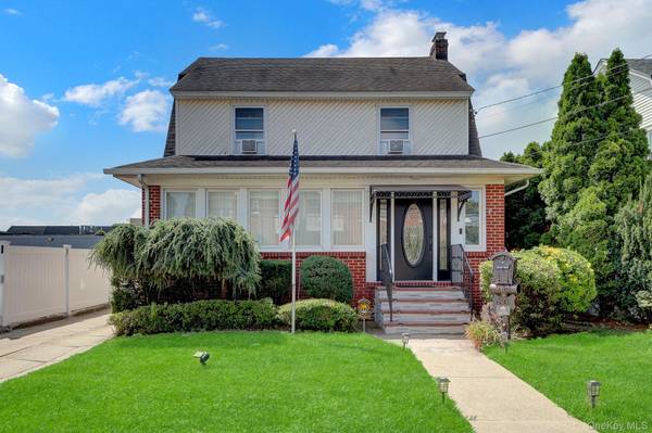 80 Noble ST, Lynbrook, NY 11563