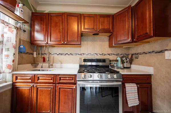 38-26 55th ST, Woodside, NY 11377
