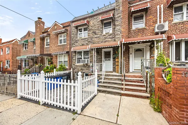 3243 Corsa AVE, Bronx, NY 10469