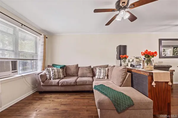 3243 Corsa AVE, Bronx, NY 10469