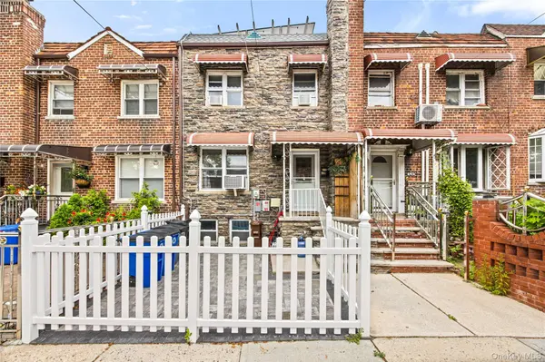3243 Corsa AVE, Bronx, NY 10469