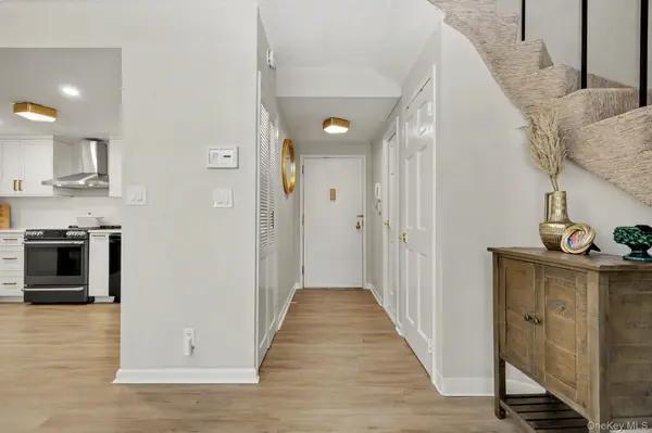 15 Stewart PL #1S, White Plains, NY 10603