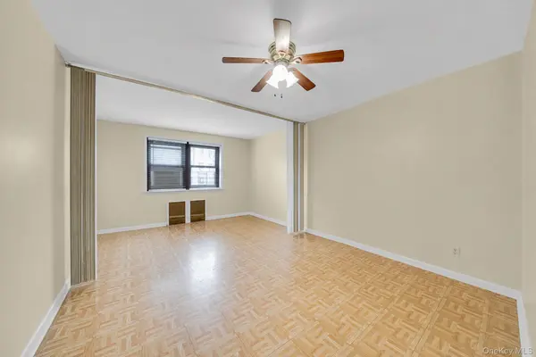 139-05 85 DR #5E, Briarwood, NY 11435