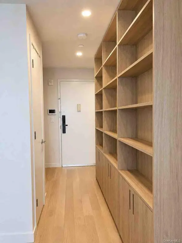 131-02B 40th RD #4U, Flushing, NY 11354