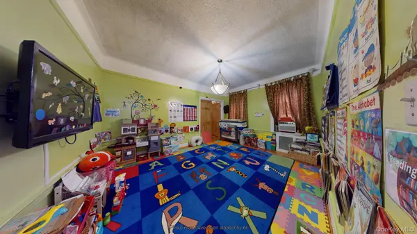446 Kingston AVE #D9, Brooklyn, NY 11225
