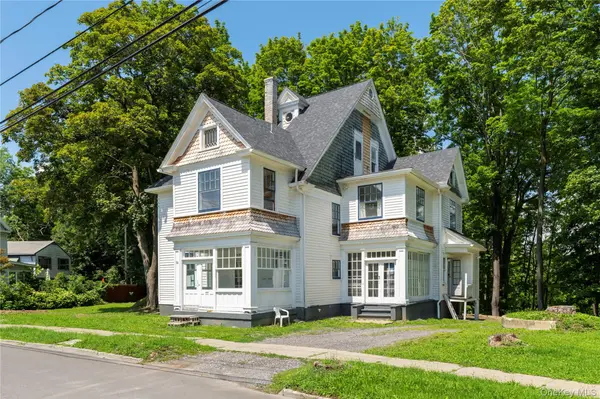50-56 Parkwood BLVD, Hudson, NY 12534
