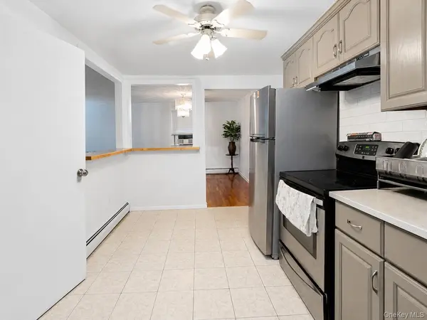 100 Lee AVE #2nd Flr, Babylon, NY 11702