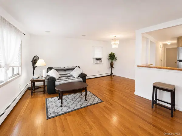 100 Lee AVE #2nd Flr, Babylon, NY 11702
