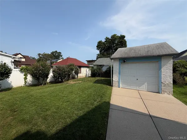 22015 101st AVE, Queens Village, NY 11429