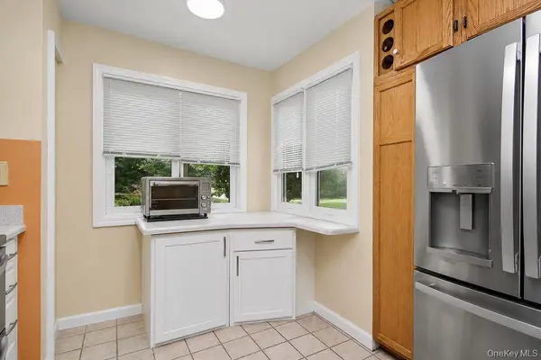 137 Fields LN, Peekskill, NY 10566