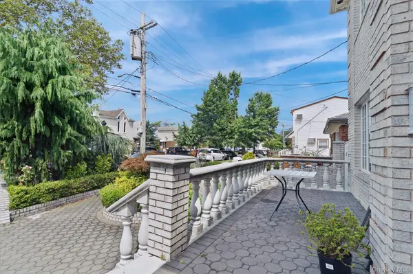 158-23 92nd ST, Howard Beach, NY 11414