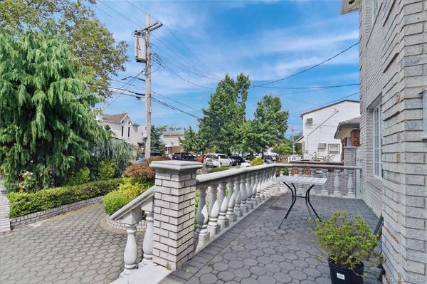 158-23 92nd ST, Howard Beach, NY 11414