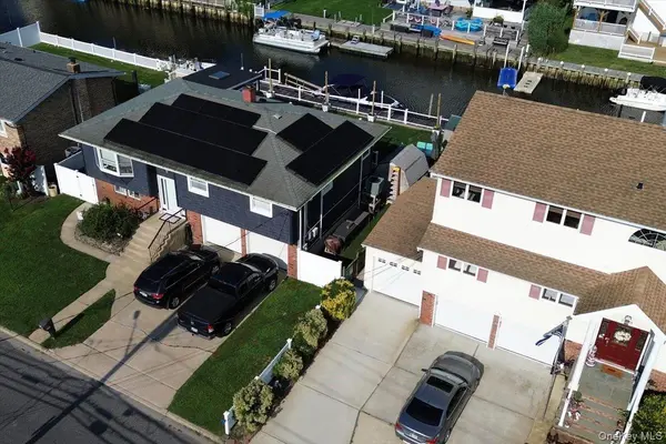 2695 Ocean AVE, Seaford, NY 11783
