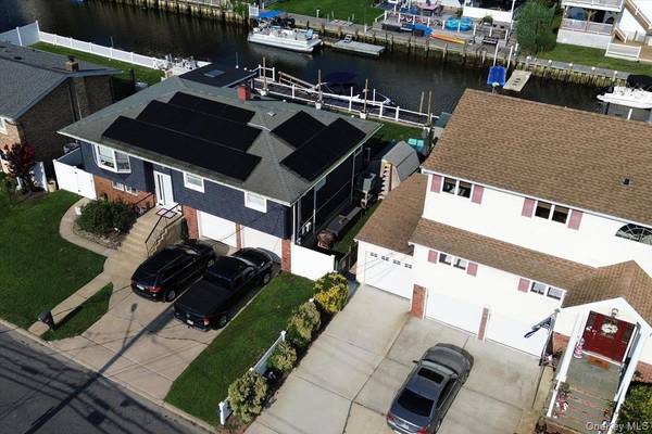 2695 Ocean AVE, Seaford, NY 11783