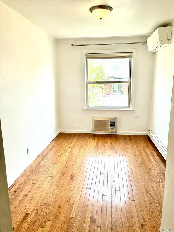 77-47 166th ST ##2, Fresh Meadows, NY 11366
