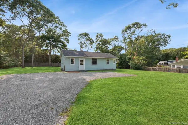 171 Wakeman RD, Hampton Bays, NY 11946
