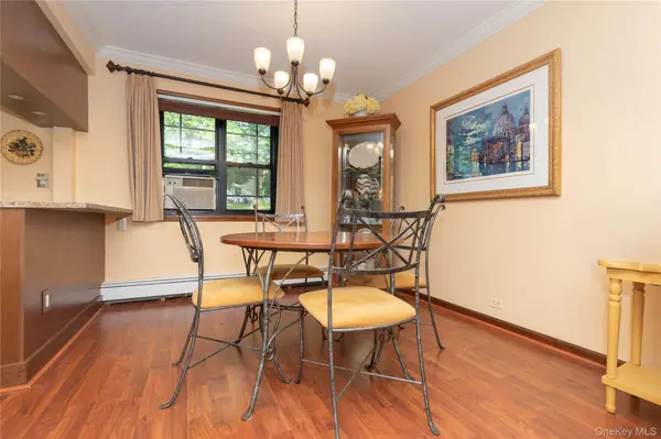 1263 California Road #2R, Eastchester, NY 10709