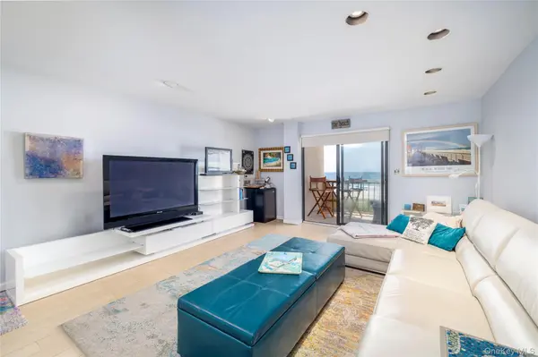 360 Shore RD #3E, Long Beach, NY 11561