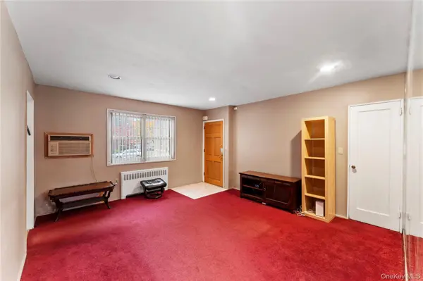 251-29 61st AVE ##719, Little Neck, NY 11362