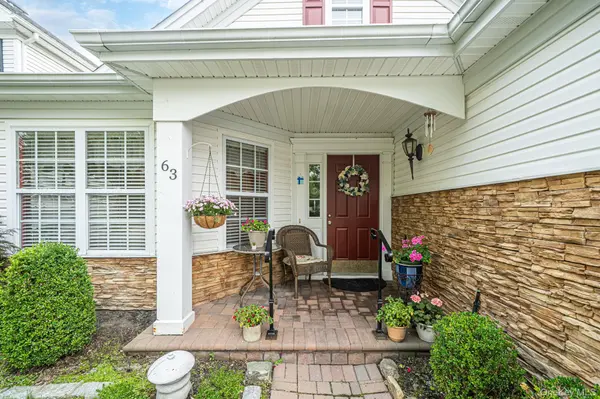 63 Madison CIR, Middle Island, NY 11953