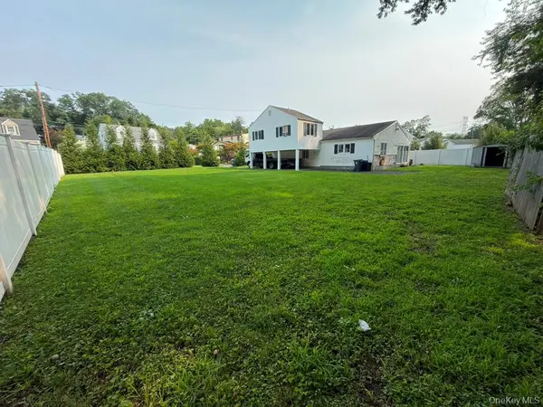 9 Babbitt CT, Elmsford, NY 10523