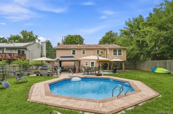 3 Edmunds LN, Walden, NY 12586