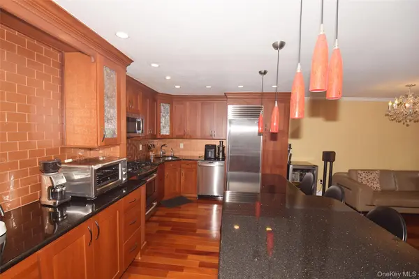 13-19 Michael CT #160 U, Bayside, NY 11360