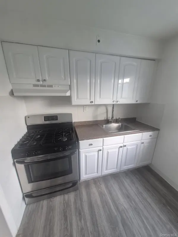 Address not disclosed, Rosedale, NY 11422