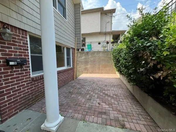 35 Sands Point RD #B, Port Washington, NY 11050