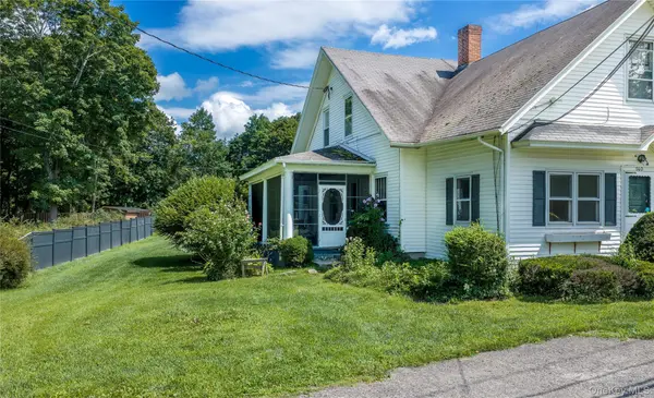 140 E Main ST #1, Pawling, NY 12564