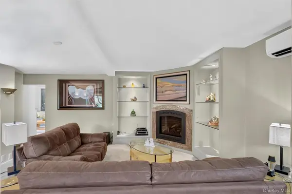 70 Lake Promenade, Ronkonkoma, NY 11779