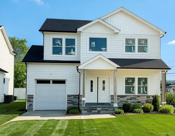 21 Cypress AVE, Bethpage, NY 11714