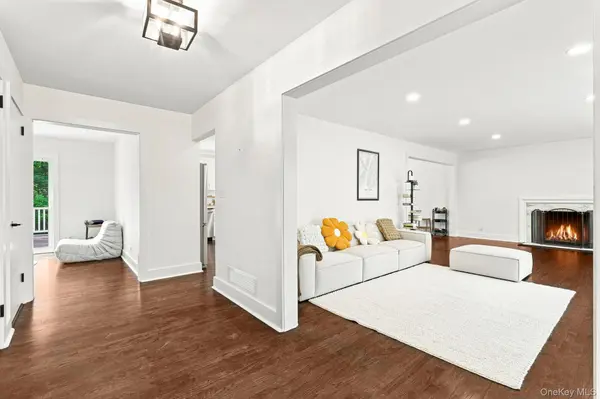 24 Benedict RD, Scarsdale, NY 10583
