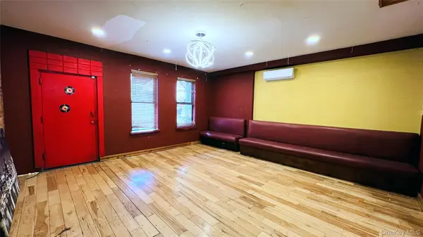 59-09 71st AVE, Ridgewood, NY 11385