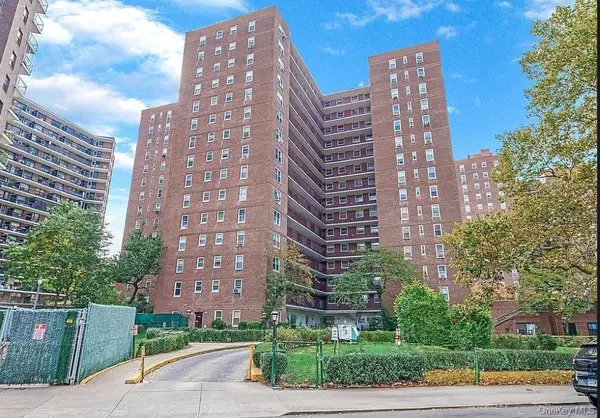 98-20 62nd DR #14N, Rego Park, NY 11374