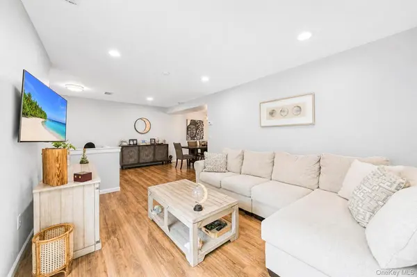 3518 Gibbs RD, Coram, NY 11727