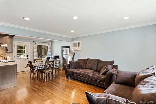 235 N Kings AVE, Massapequa, NY 11758