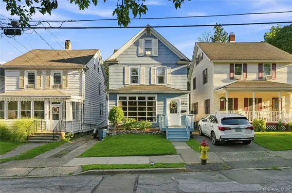 15 Maple ST, Newburgh, NY 12550