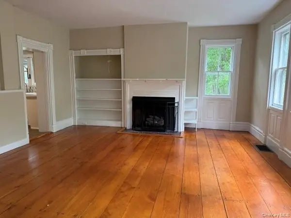 9 Iron Forge RD, Warwick, NY 10990