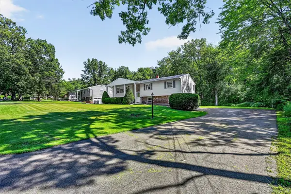 24 Meadow ST, Newburgh, NY 12550